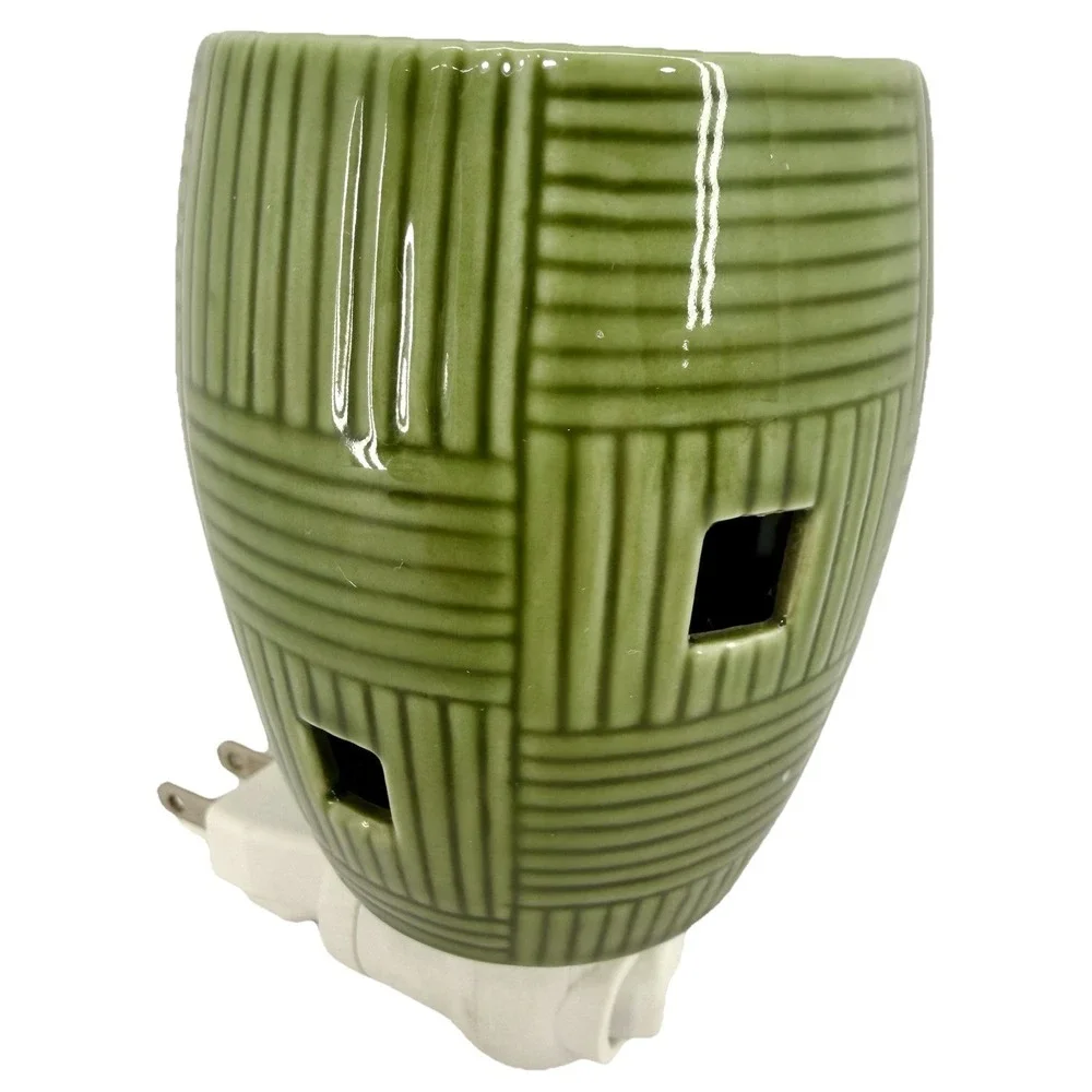 Scentsy Green Weave Plug In Wax‎ Warmer Bamboo Tiki Tropical Basketweave Retired